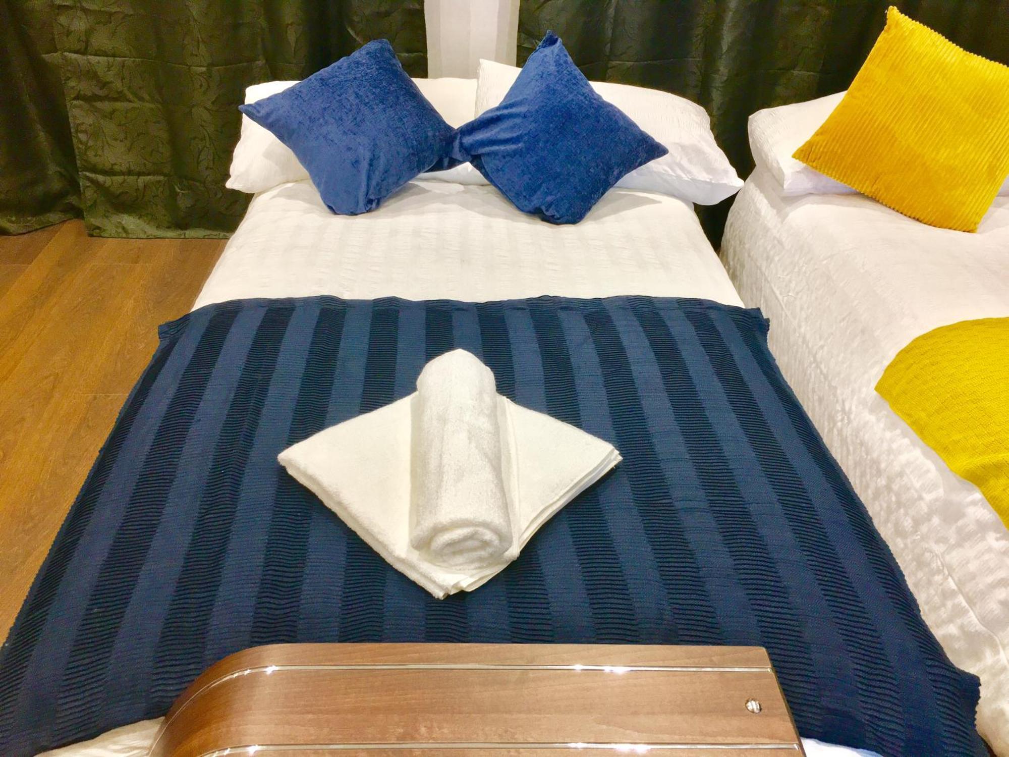 Tower Bridge London, 2 Bedrooms, Reception, Kitchen, Parking Апартаменты