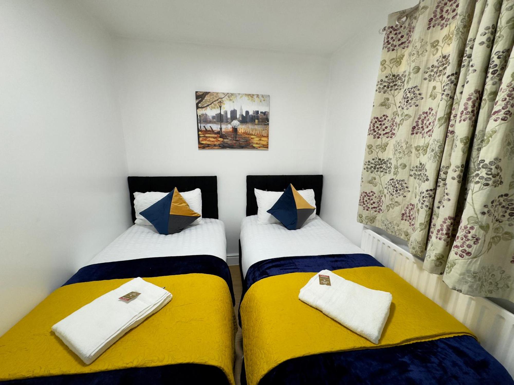 Tower Bridge London, 2 Bedrooms, Reception, Kitchen, Parking Апартаменты