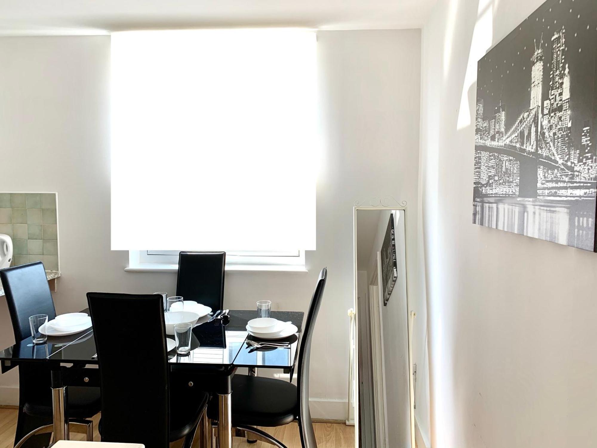 Tower Bridge London, 2 Bedrooms, Reception, Kitchen, Parking Апартаменты Лондон